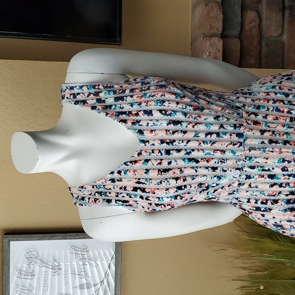 🆕️ APT. 9 Textured Mesh V-Neck Fit & Flare Sleeveless Dress SIZE: 4 - Picture 2 of 15